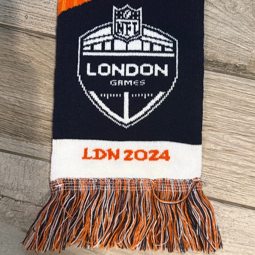 EUC London Games 2024 NFL Chicago Bears scarf